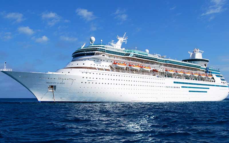 Luxury Cruise Tour India Packages