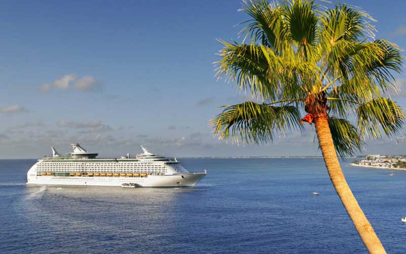 Luxury Oberoi Vrinda Cruise Tour