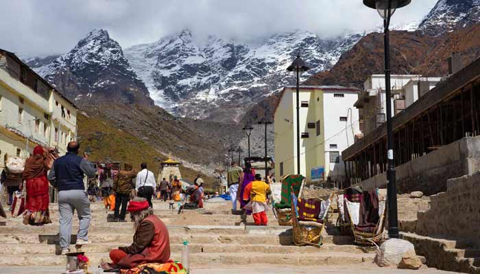 Rent 12, 17, 20, 25 Seater Chardham Yatra Tempo Traveller